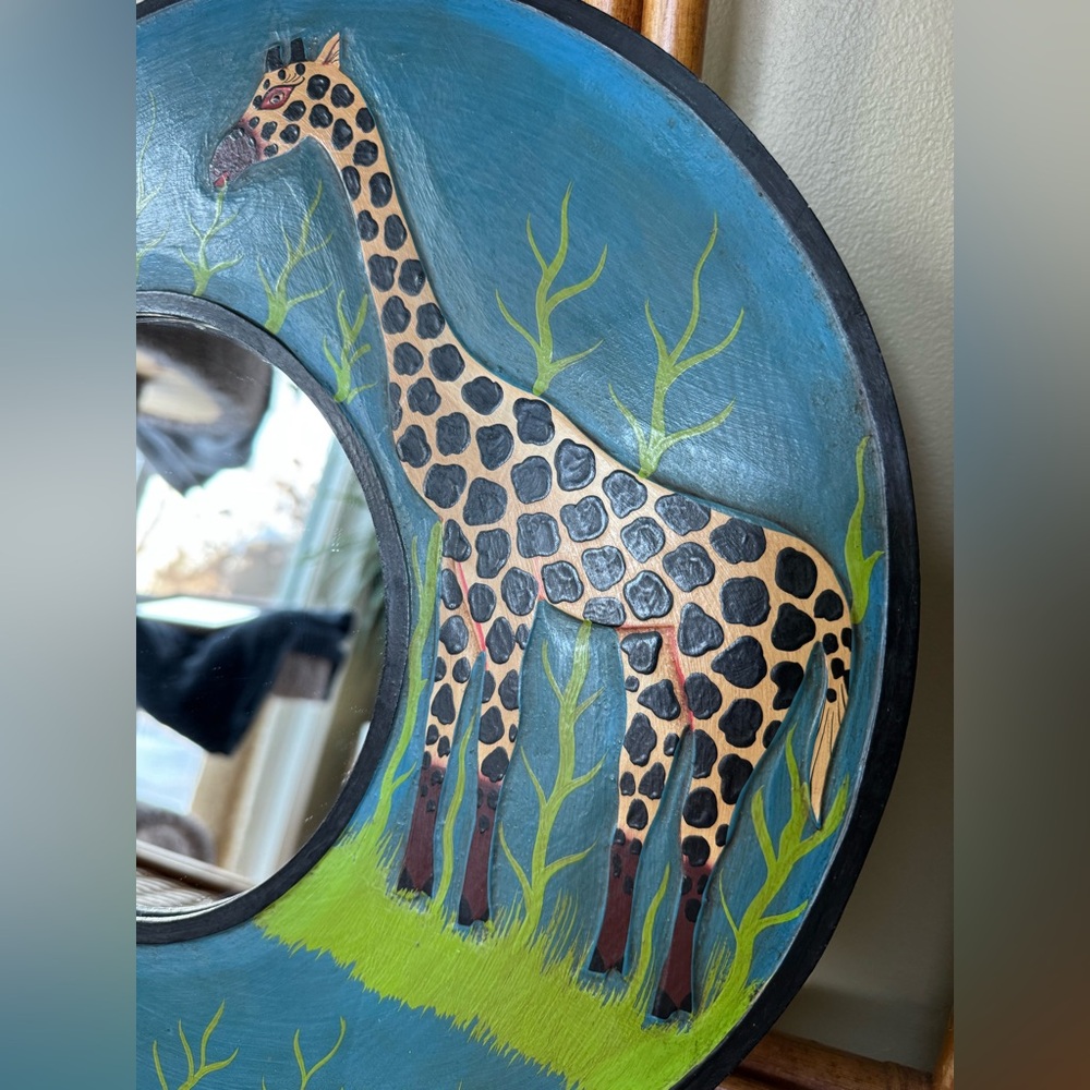 Hand-Painted Giraffe Mirrors – Whimsical & One-of-a-Kind - Picture 4 of 16